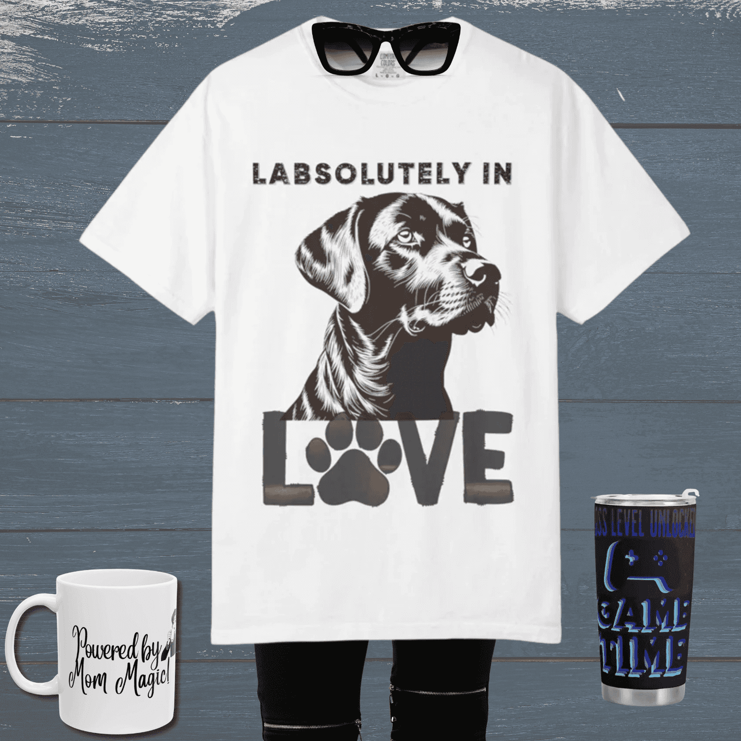 Labrador T-shirt - Labsolutely In Love Comfort Tee - Iron Phoenix GHG